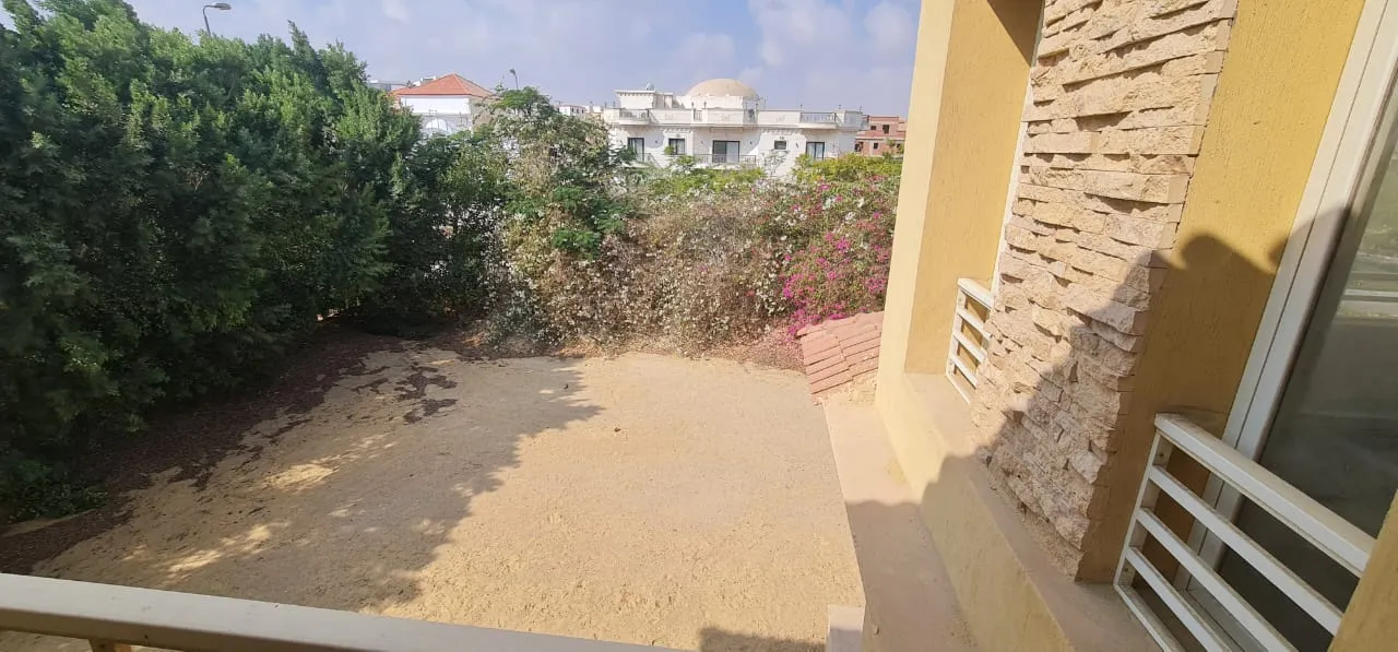 Villa for sale in Jeera in El Sheikh Zayed of 398 m² with 4 bedrooms