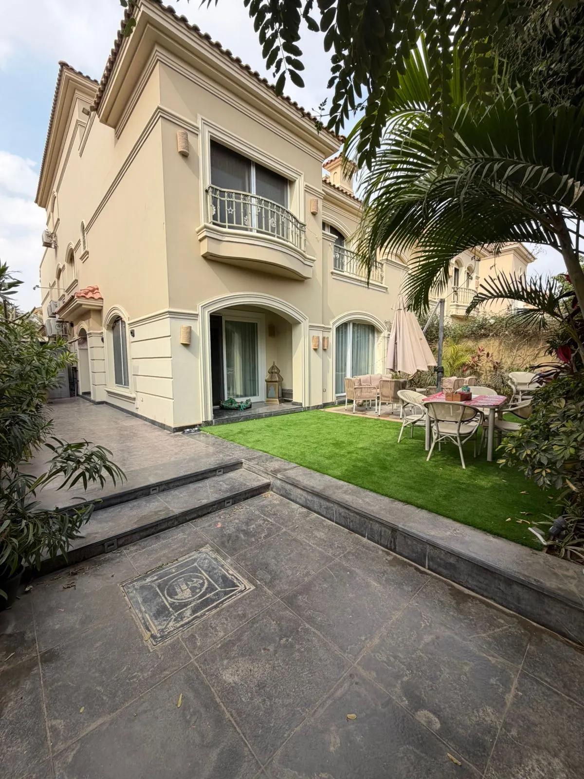 Townhouse for sale in El Patio 6 October in 6th of October City of 210 m² with 3 bedrooms