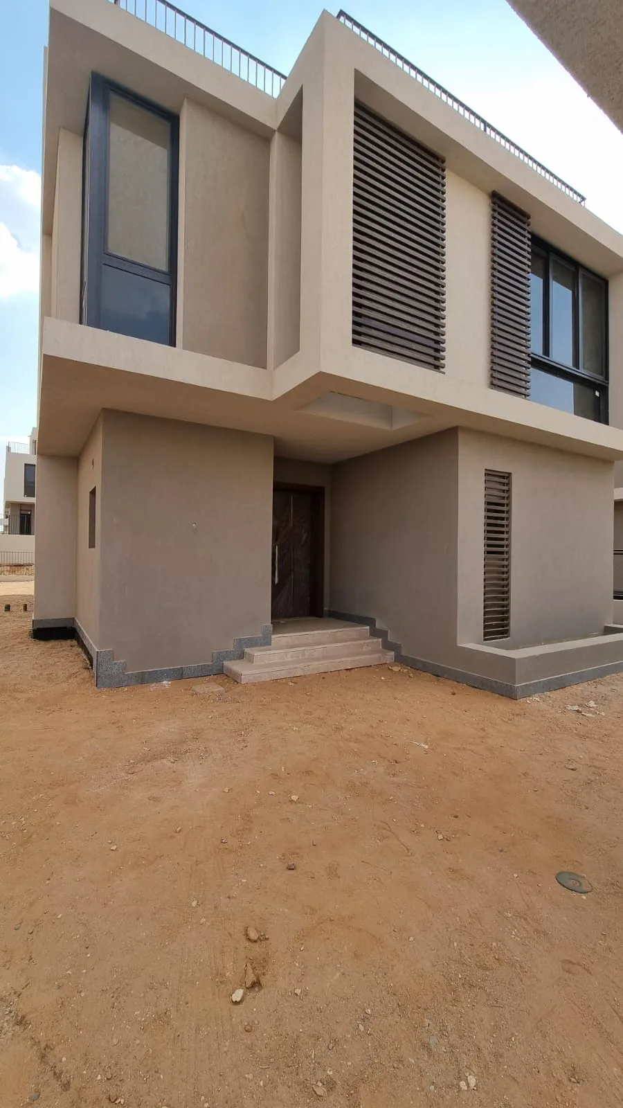  للبيع في سوديك إيست في  بمساحة 0 م² تتكون من 0 غرف