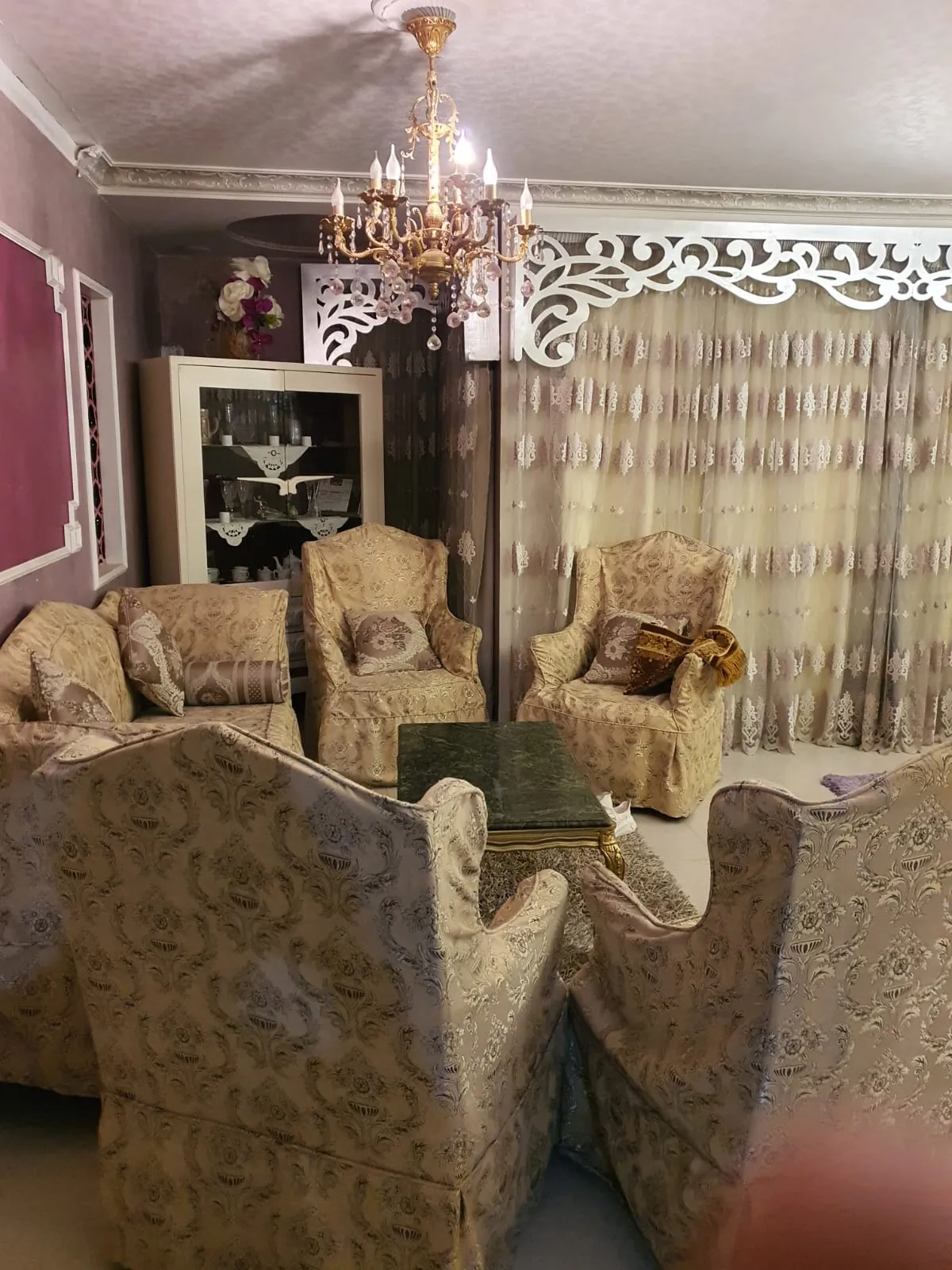 Apartment for sale in El Rehab in New Cairo of 198 m² with 3 bedrooms