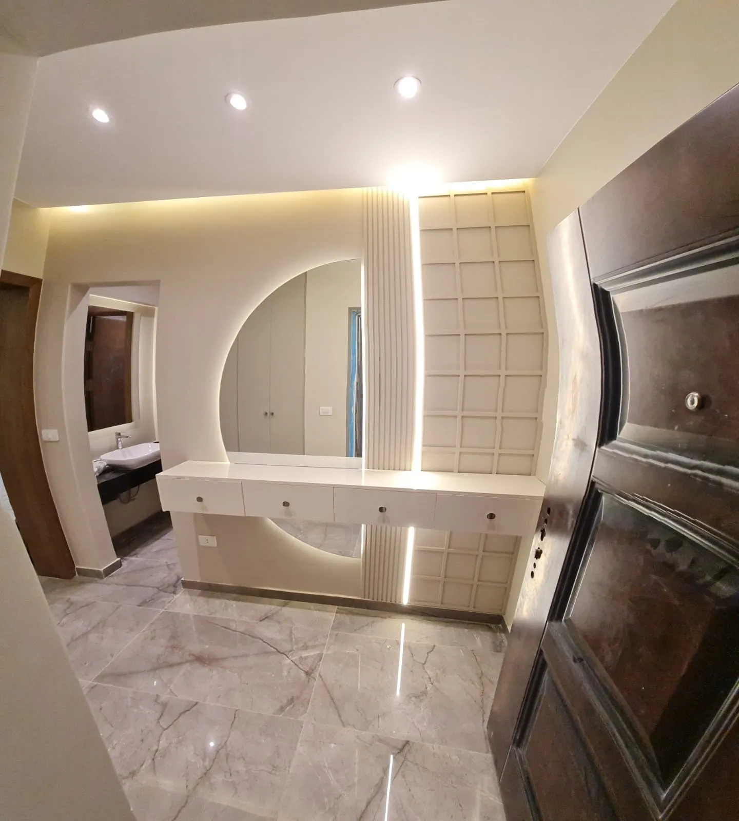 Apartment for sale in Mountain View Hyde Park in New Cairo of 274 m² with 4 bedrooms