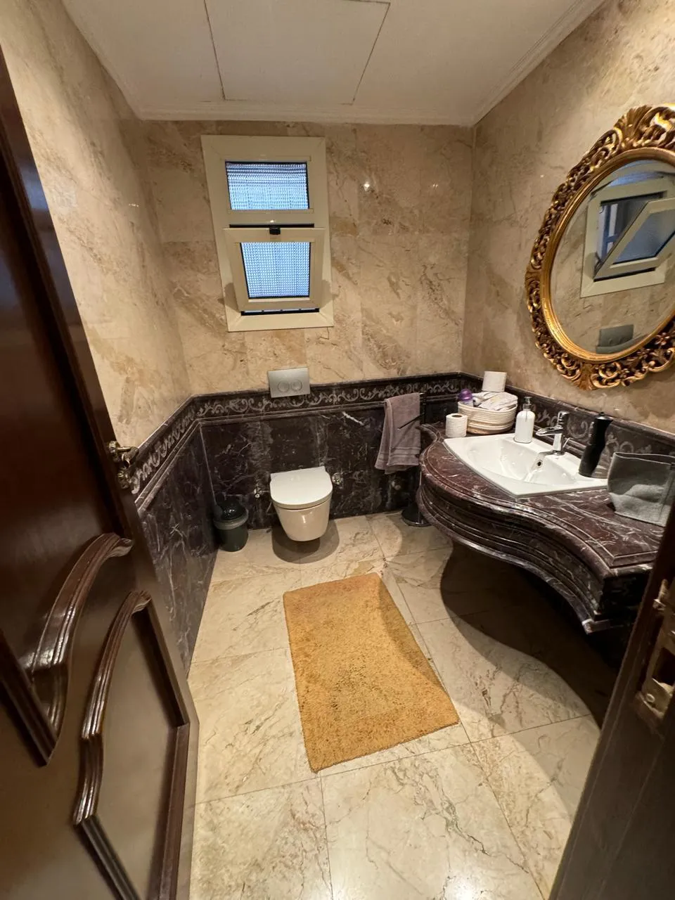 Villa for sale in Tiba in New Cairo of 380 m² with 5 bedrooms