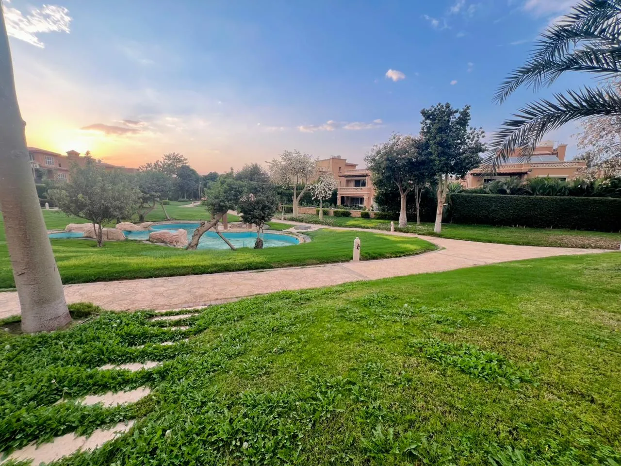 Twinhouse for sale in Bellagio in New Cairo of 350 m² with 5 bedrooms