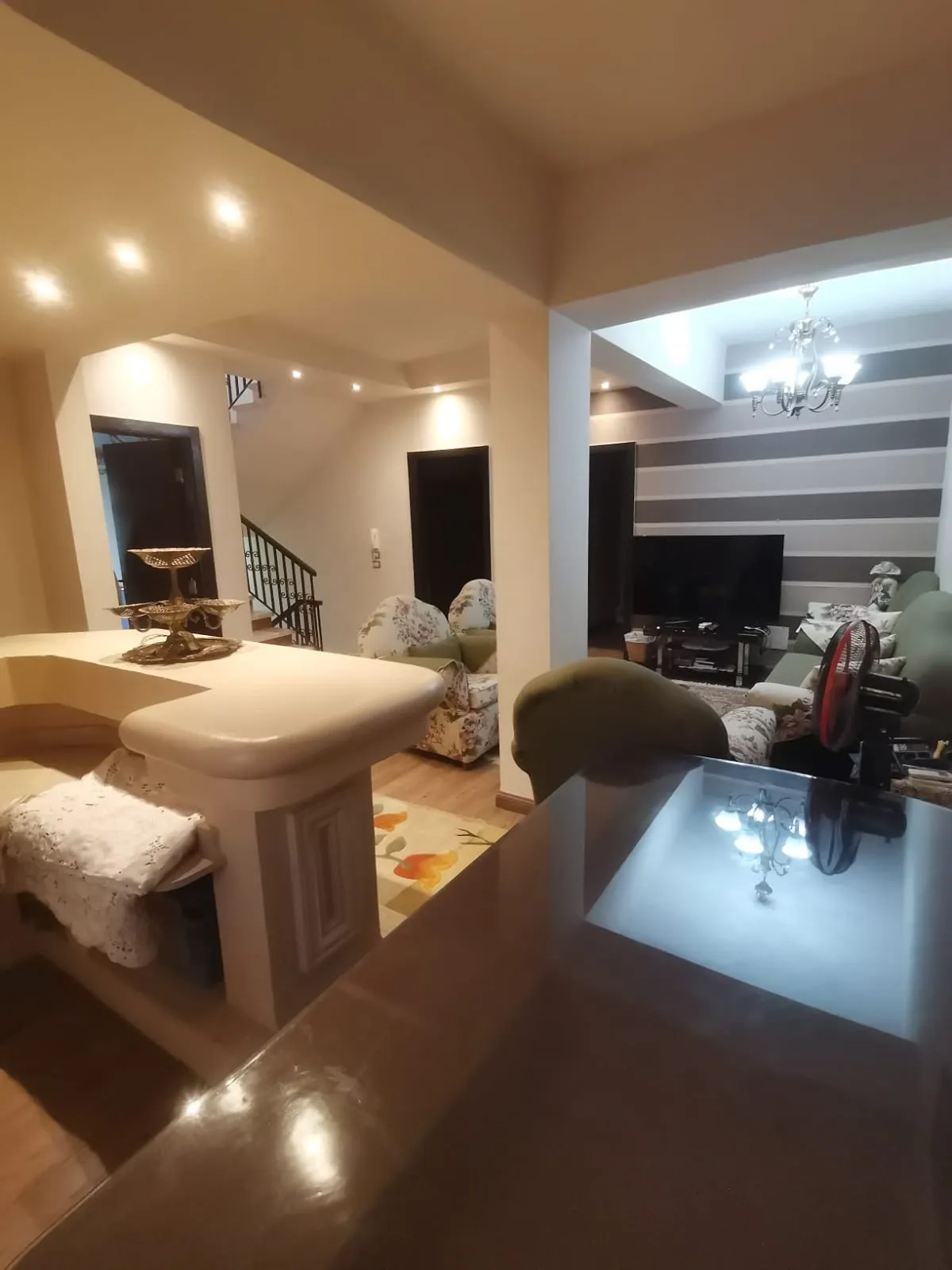 Twinhouse for sale in Hadayek el Mohandesin in El Sheikh Zayed of 235 m² with 4 bedrooms