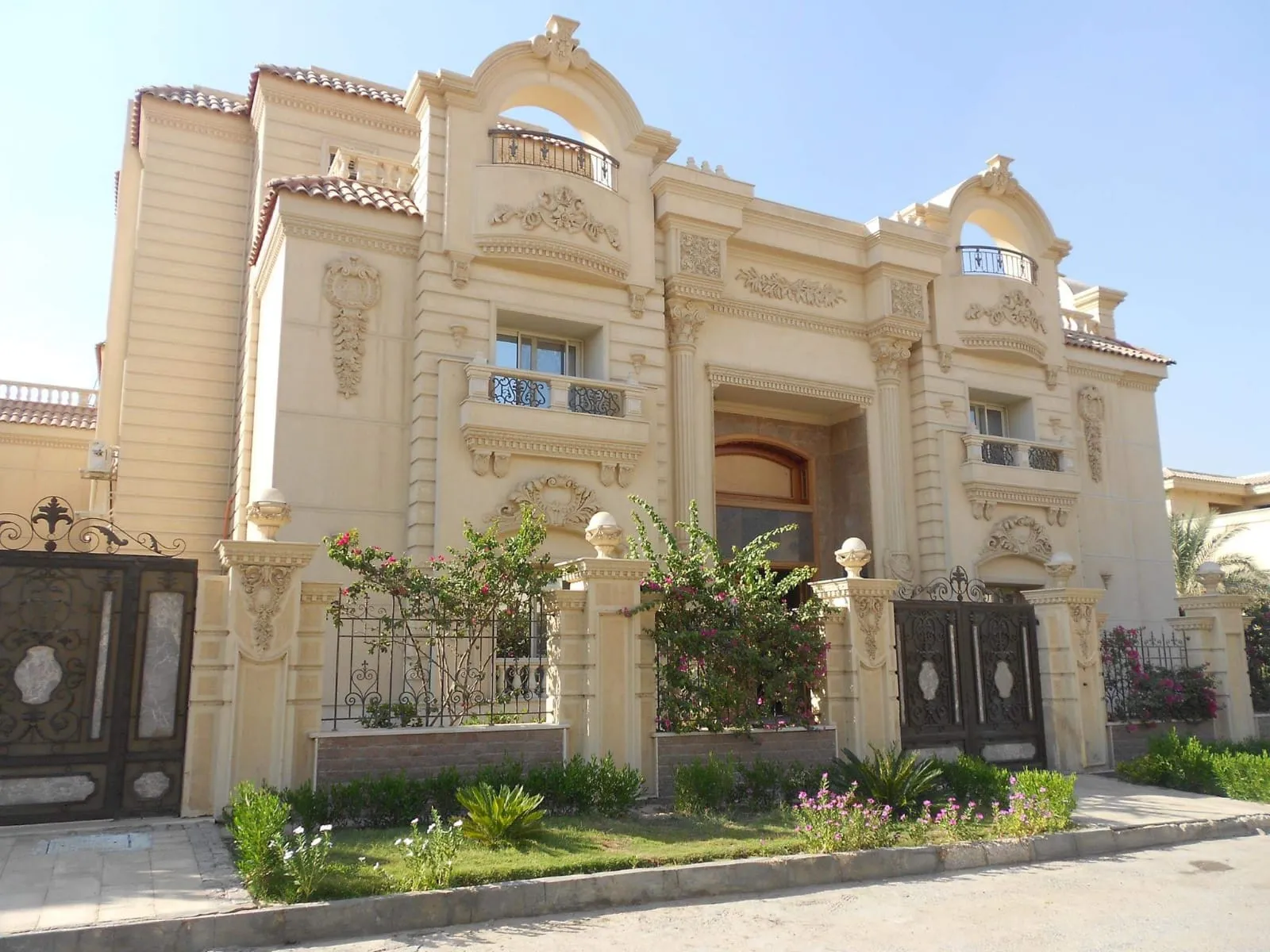  for sale in El Safwa in  of 0 m² with 0 bedrooms