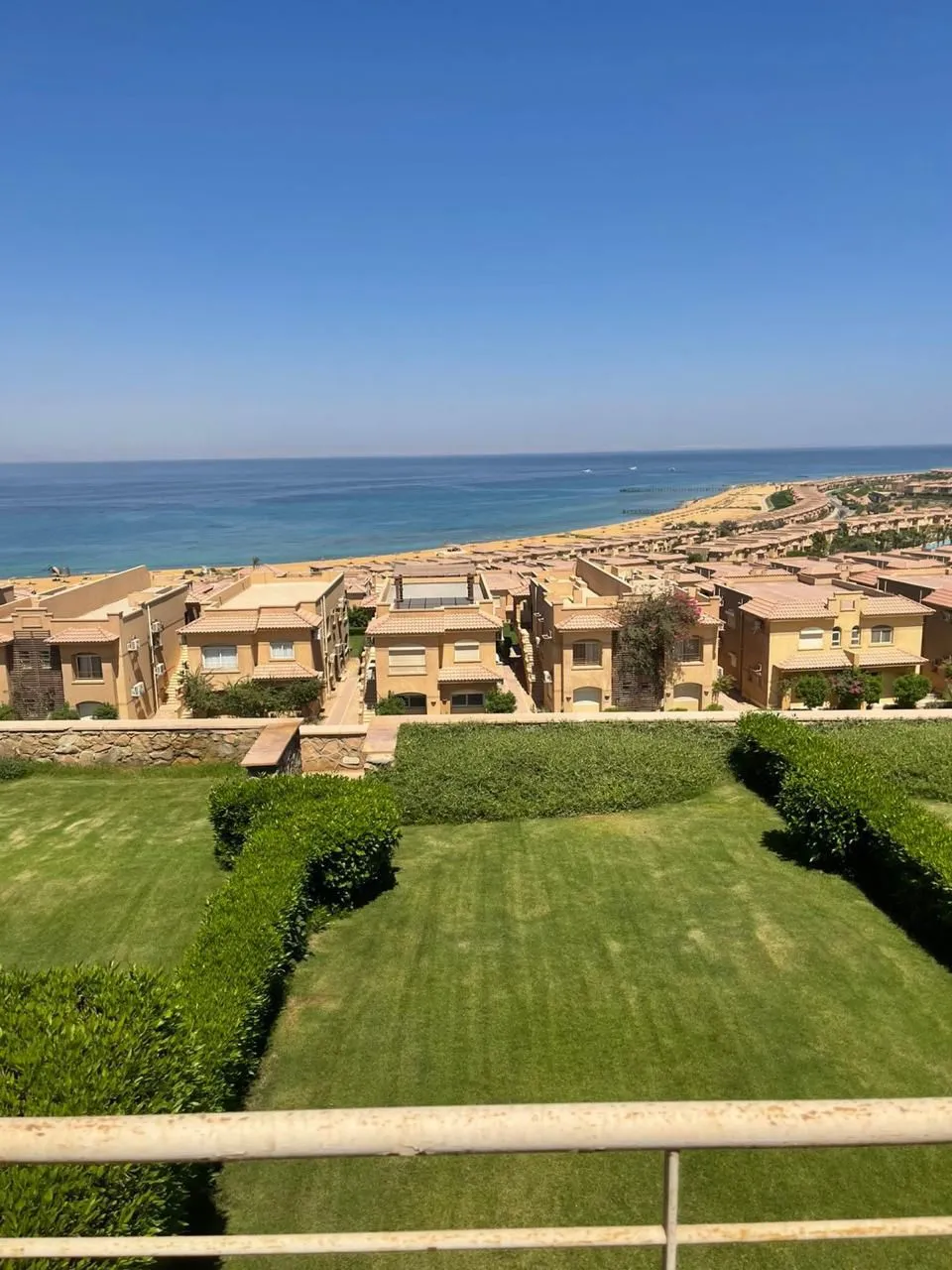 Twinhouse for sale in Telal Sokhna in Ain Sokhna of 180 m² with 3 bedrooms