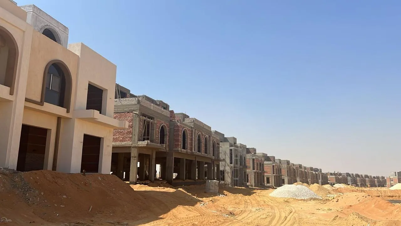 Townhouse for sale in Ever New Cairo in 6th settlement of 226 m² with 3 bedrooms
