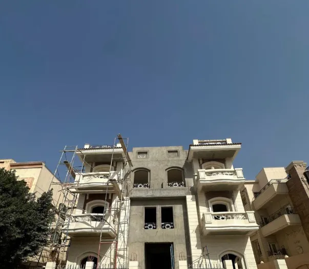  للبيع في غرب الجولف في  بمساحة 0 م² تتكون من 0 غرف
