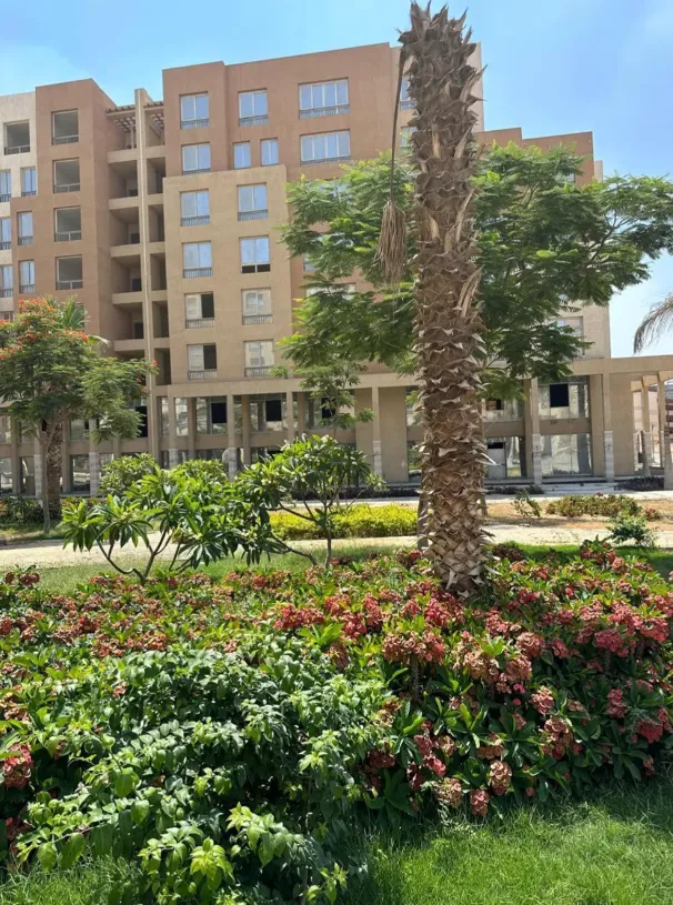 للبيع في ممشى افينيوز في بمساحة 0 م² تتكون من 0 غرف