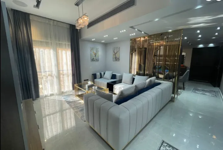 Apartment for sale in Hyde Park in 6th settlement of 179 m² with 3 bedrooms