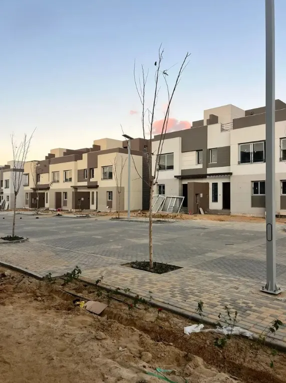 للبيع في بالم هيلز القاهرة الجديدة في بمساحة 0 م² تتكون من 0 غرف