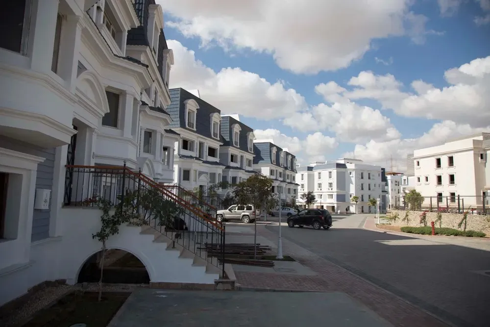  للبيع في ماونتن فيو جيزة بلاتو في  بمساحة 0 م² تتكون من 0 غرف