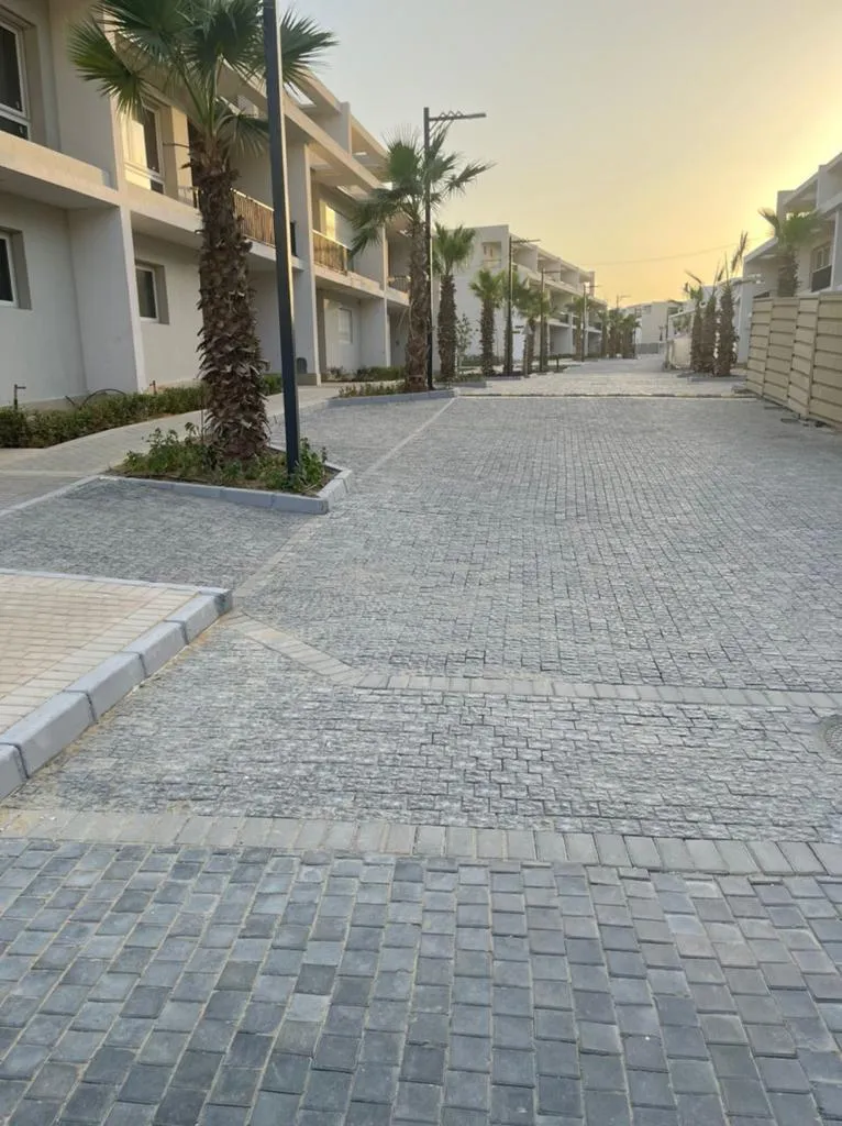 للبيع في بيراميد هيلز في بمساحة 0 م² تتكون من 0 غرف
