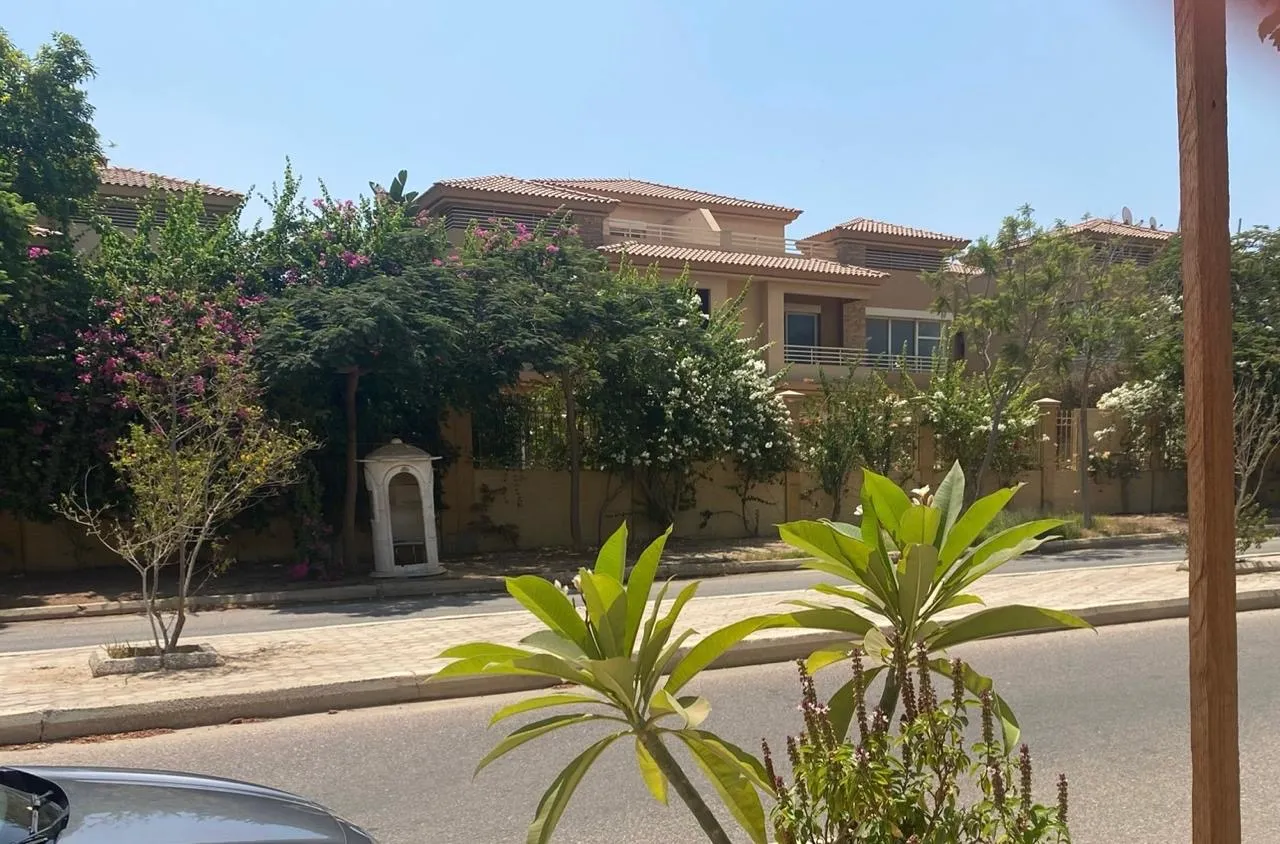 Twinhouse for sale in Jeera in El Sheikh Zayed of 300 m² with 4 bedrooms