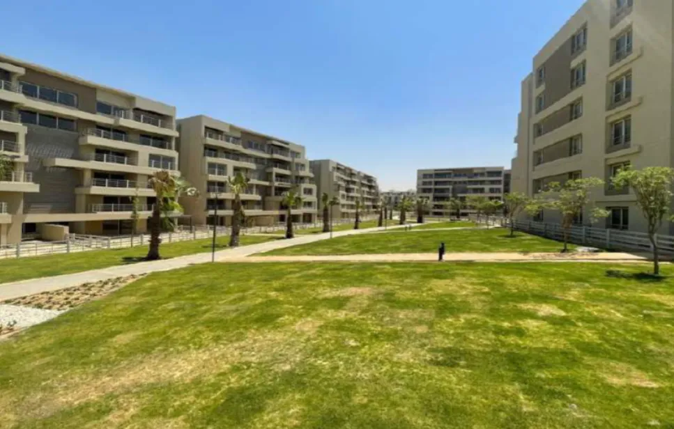 Apartment for sale in Capital Gardens in New Cairo of 163 m² with 2 bedrooms