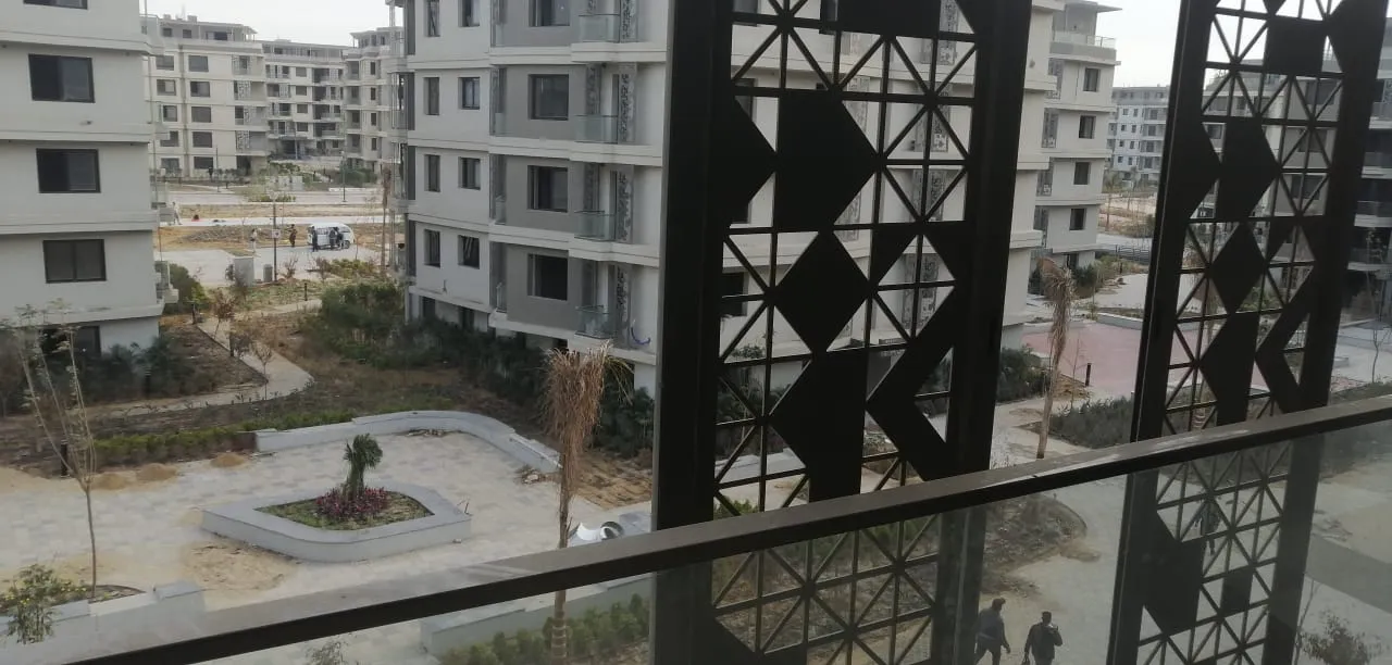للبيع في بادية في بمساحة 0 م² تتكون من 0 غرف