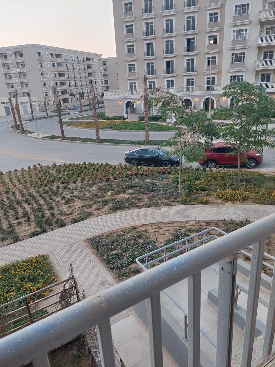 Studio for sale in Hyde Park in 6th settlement of 100 m² with 1 bedrooms