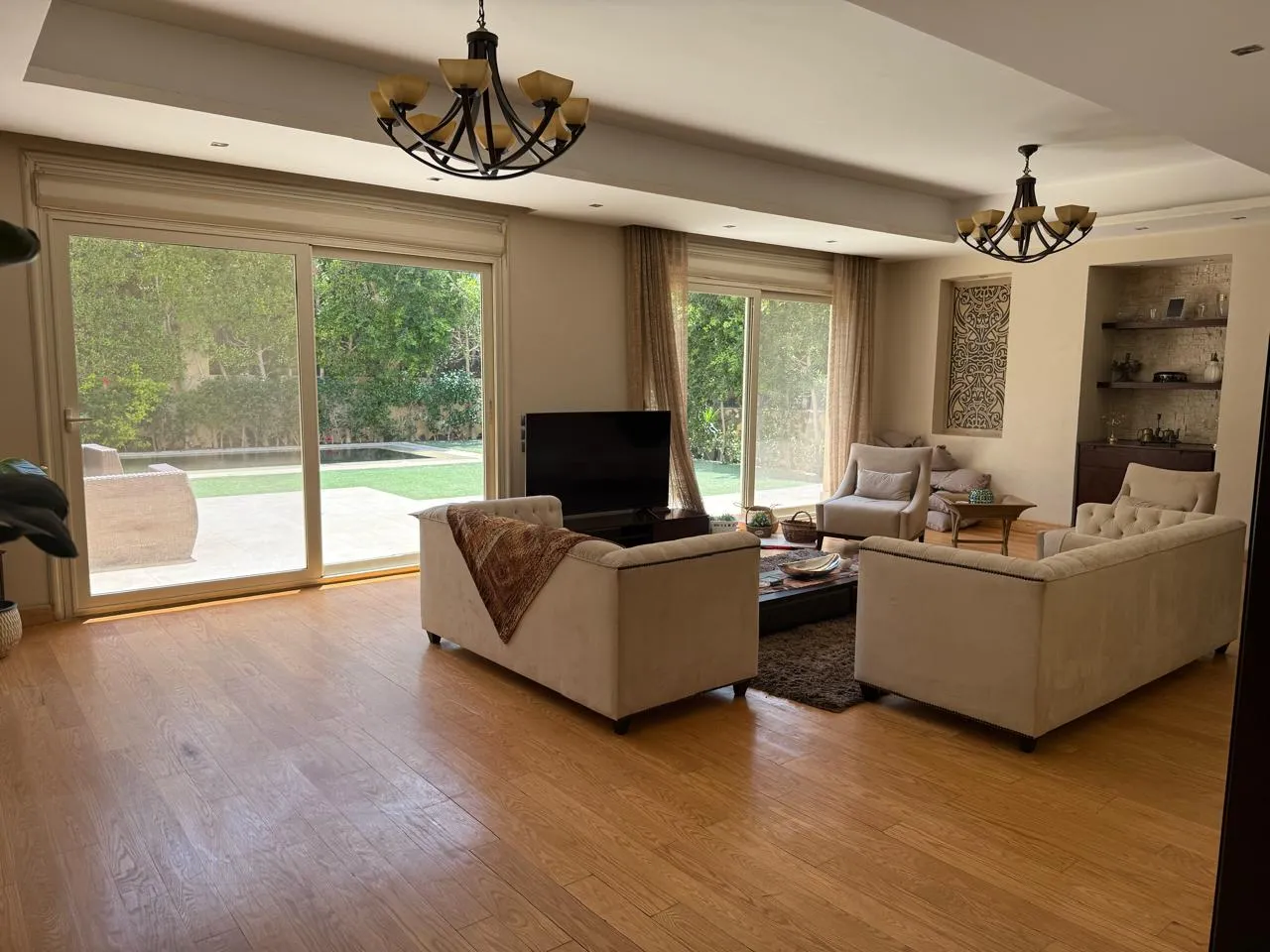 Villa for sale in Guezira compound in El Sheikh Zayed of 400 m² with 4 bedrooms