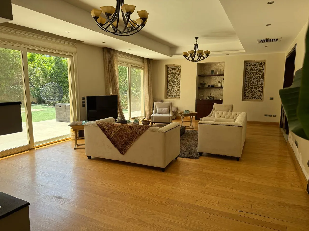 Villa for sale in Guezira compound in El Sheikh Zayed of 400 m² with 4 bedrooms