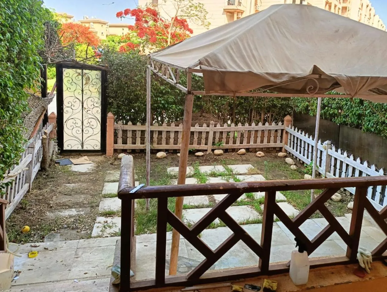 Apartment for sale in El Rehab in New Cairo of 131 m² with 3 bedrooms
