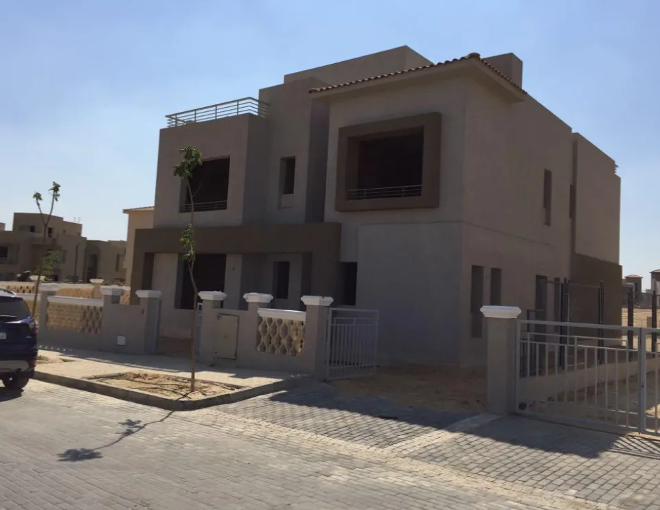 Villa for sale in Palm Hills Golf Extension in 6th of October City of 340 m² with 3 bedrooms