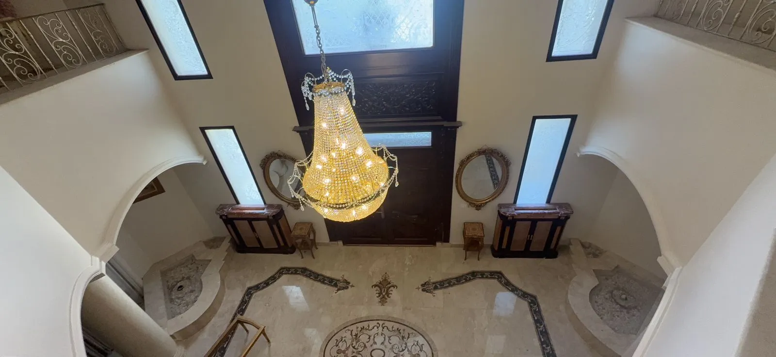 Villa for sale in Royal Hills in 6th of October City of 2450 m² with 8 bedrooms