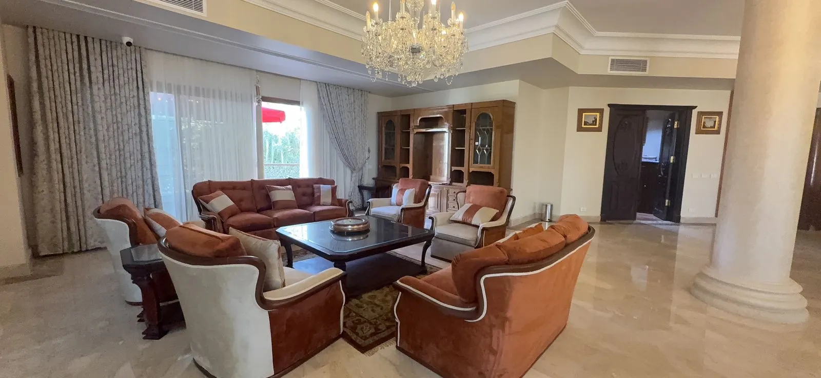 Villa for sale in Royal Hills in 6th of October City of 2450 m² with 8 bedrooms