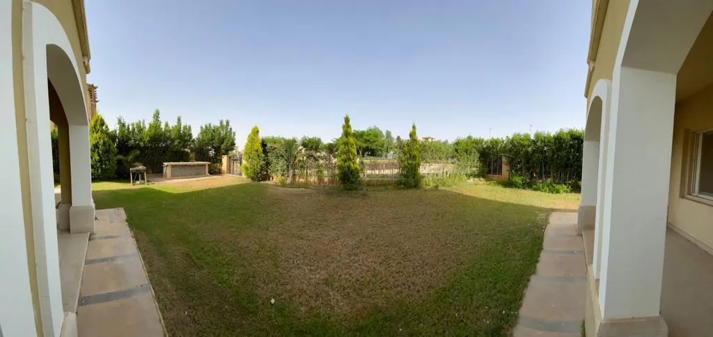 Villa for sale in Mivida in New Cairo of 500 m² with 6 bedrooms