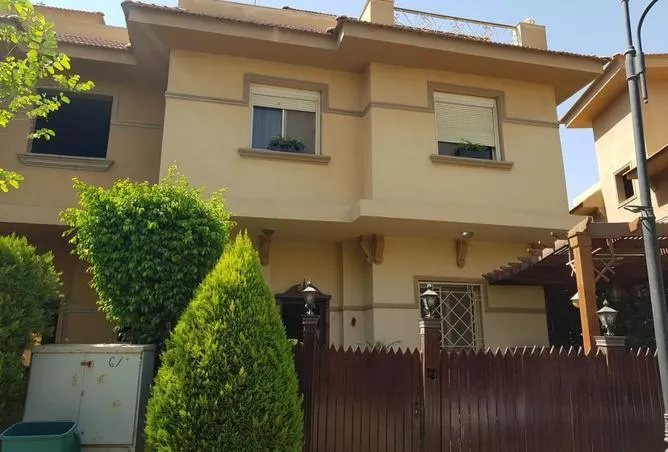 للبيع في Iمون فالي في بمساحة 0 م² تتكون من 0 غرف