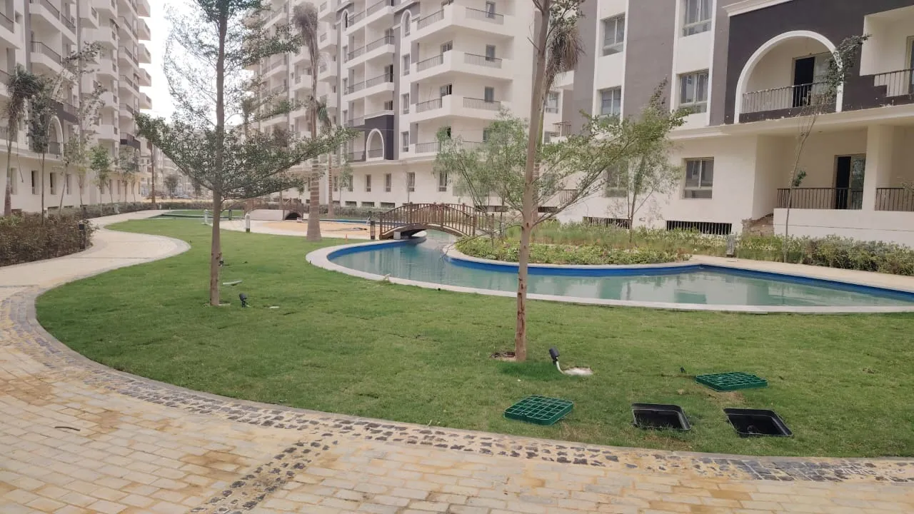 Apartment for sale in Catalan in New Capital City of 184 m² with 3 bedrooms