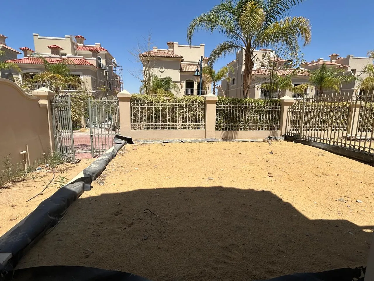 Townhouse for sale in El Patio 5 East in El Shorouk of 202 m² with 3 bedrooms