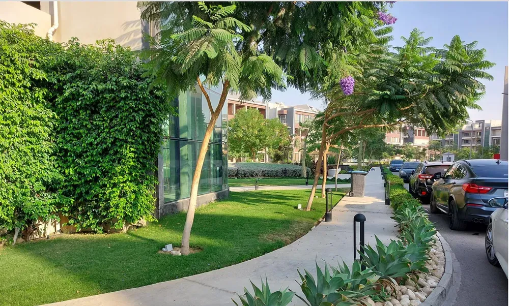 Apartment for sale in Midtown New Cairo in South Investors of 180 m² with 2 bedrooms