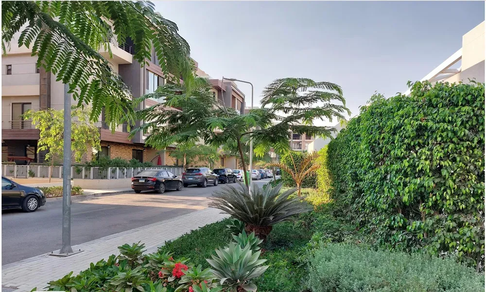 Apartment for sale in Midtown New Cairo in South Investors of 180 m² with 2 bedrooms