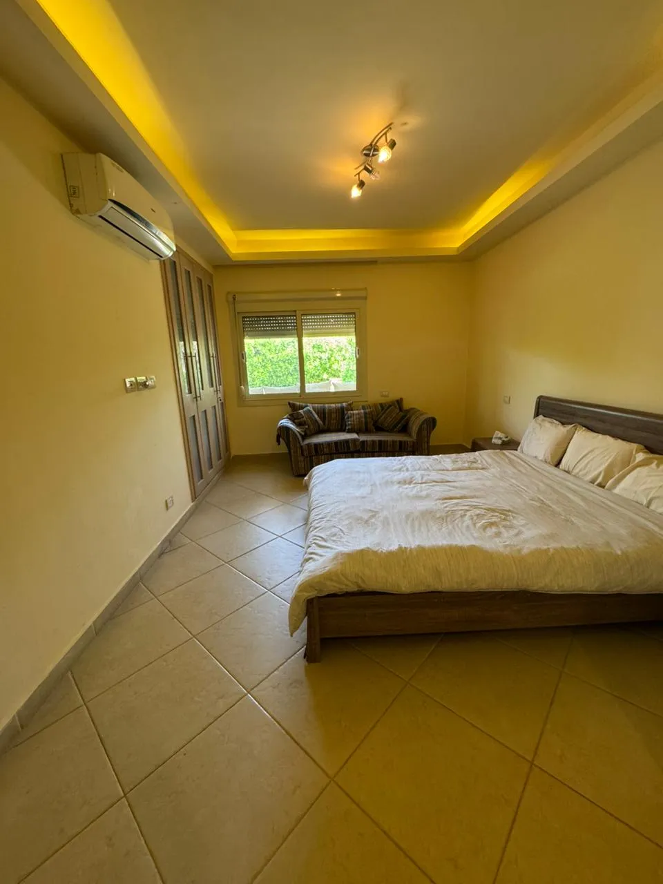 Chalet for sale in Hacienda Bay in Sidi Abdel Rahman of 250 m² with 4 bedrooms