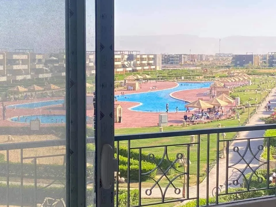 Chalet for sale in Cape Bay Blumar Lasirena in Ain Sokhna of 80 m² with 3 bedrooms