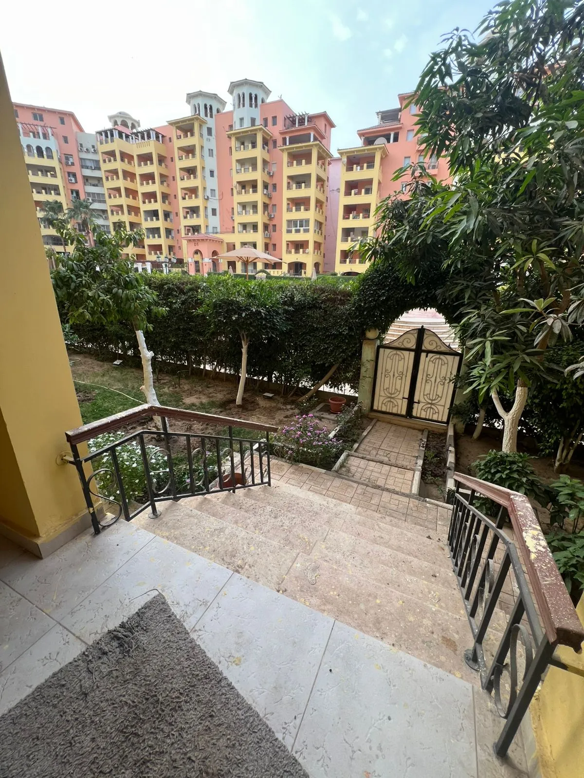 Apartment for sale in Dream Land in 6th of October City of 250 m² with 4 bedrooms