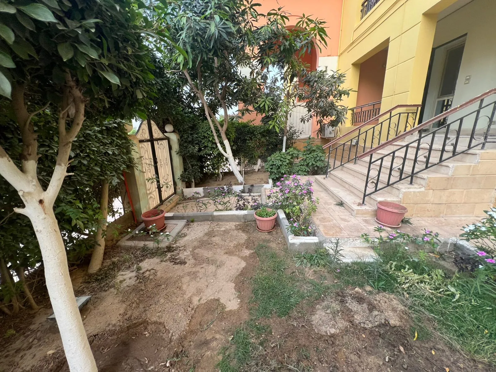 Apartment for sale in Dream Land in 6th of October City of 250 m² with 4 bedrooms