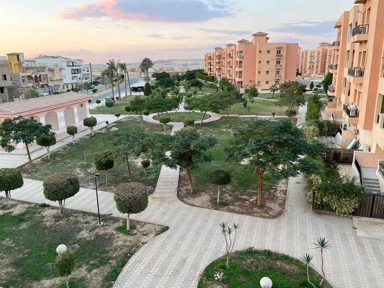 Apartment for sale in Dream Land in 6th of October City of 250 m² with 4 bedrooms