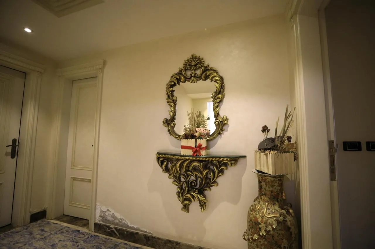 Villa for sale in Royal City in El Sheikh Zayed of 530 m² with 6 bedrooms