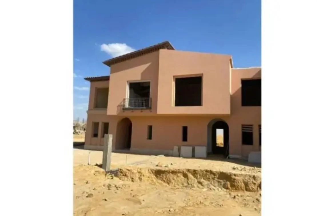 Townhouse for sale in Village West in El Sheikh Zayed of 226 m² with 3 bedrooms