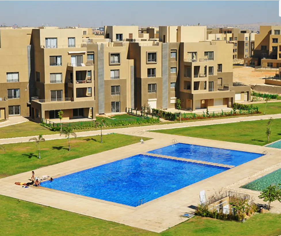 Townhouse for sale in Palm Parks in 6th of October City of 357 m² with 3 bedrooms