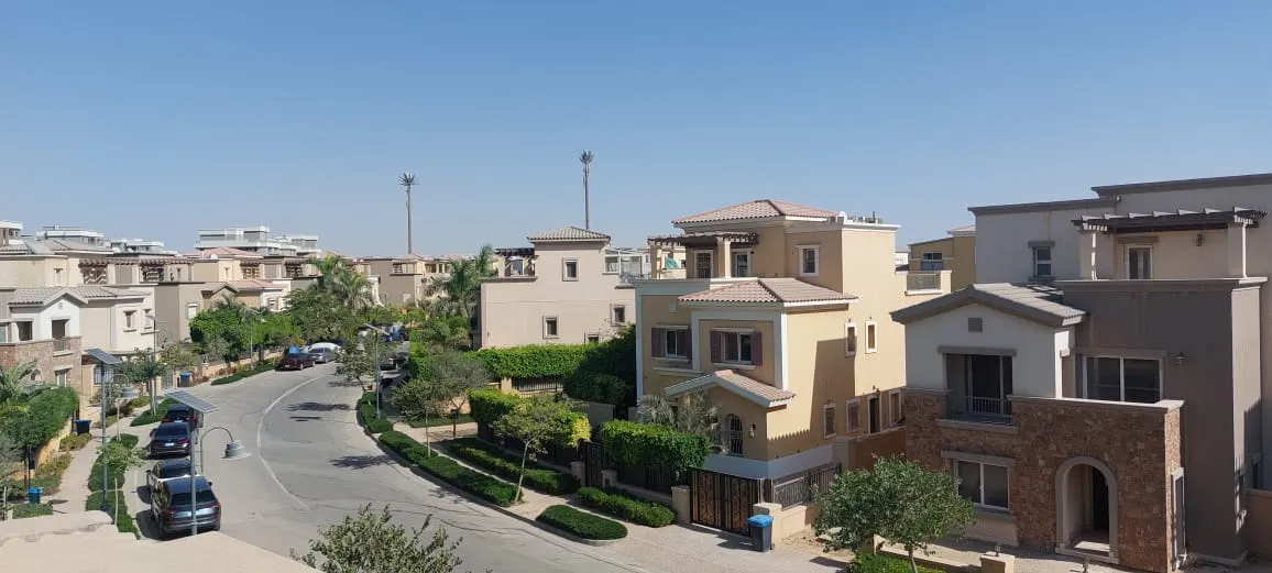 Villa for sale in Mivida in New Cairo of 356 m² with 4 bedrooms