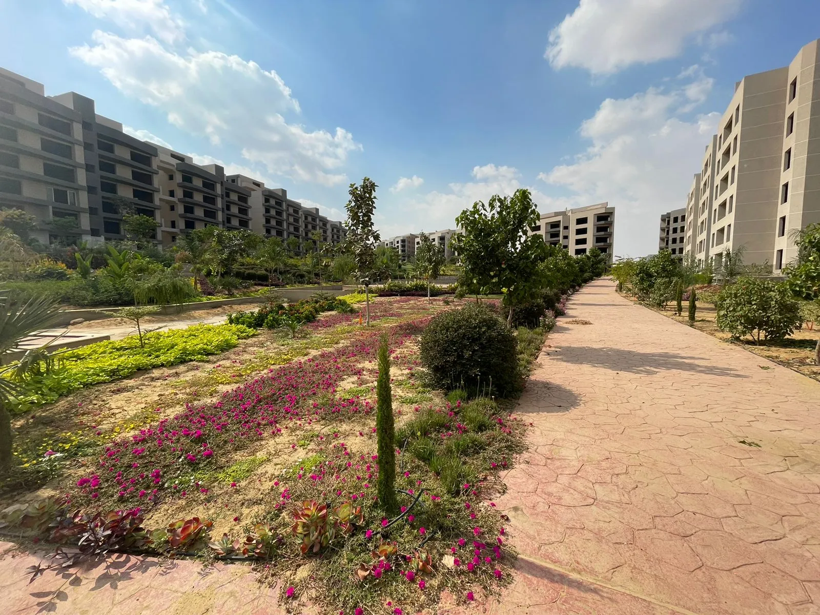Apartment for sale in Lake view Residence 2 in New Cairo of 143 m² with 2 bedrooms