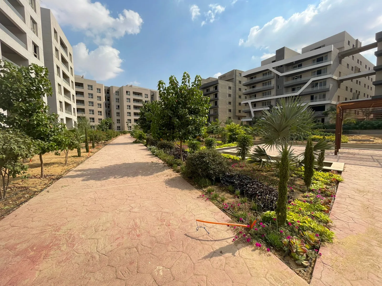 Apartment for sale in Lake view Residence 2 in New Cairo of 143 m² with 2 bedrooms