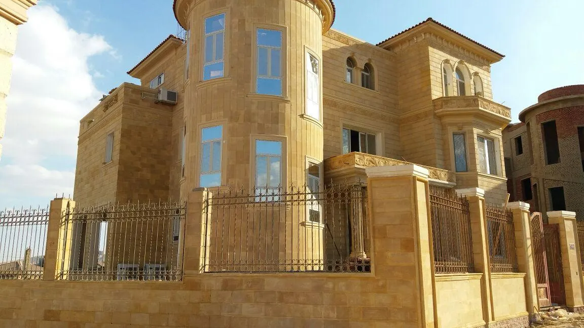 Villa for sale in Royal City in El Sheikh Zayed of 1400 m² with 12 bedrooms