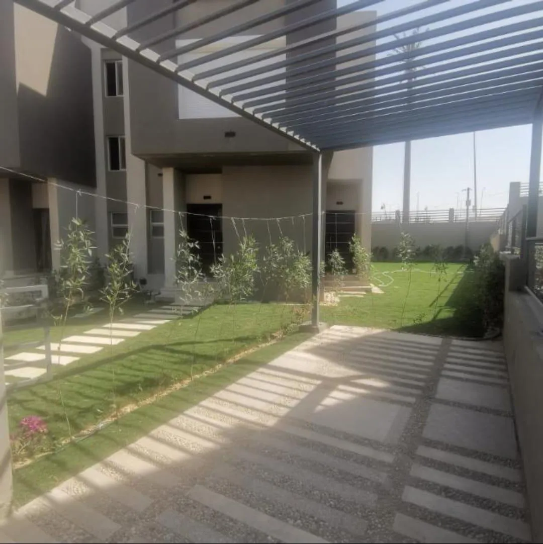 Twinhouse for sale in Etapa in El Sheikh Zayed of 306 m² with 3 bedrooms