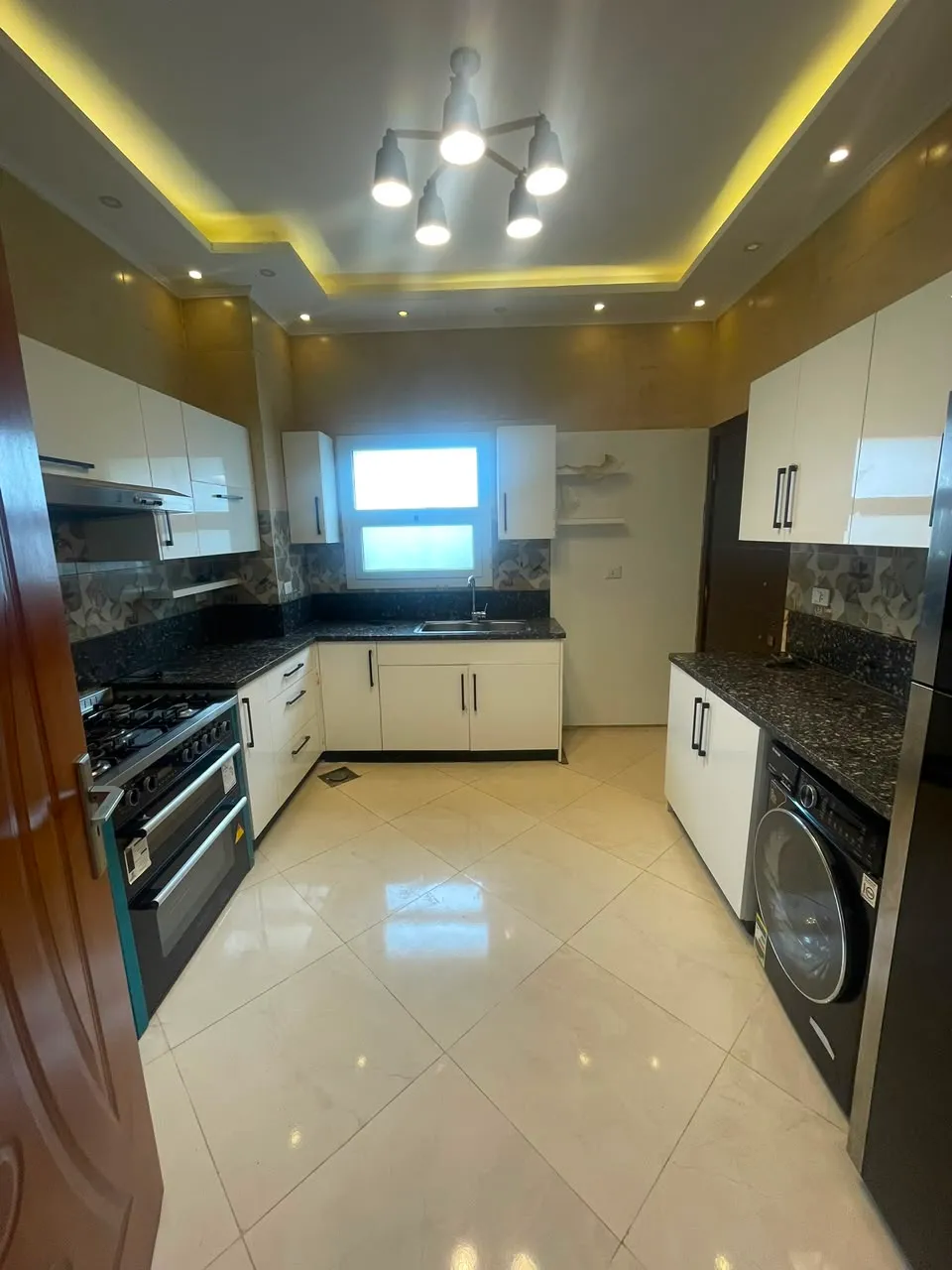 Twinhouse for sale in Etapa in El Sheikh Zayed of 306 m² with 3 bedrooms
