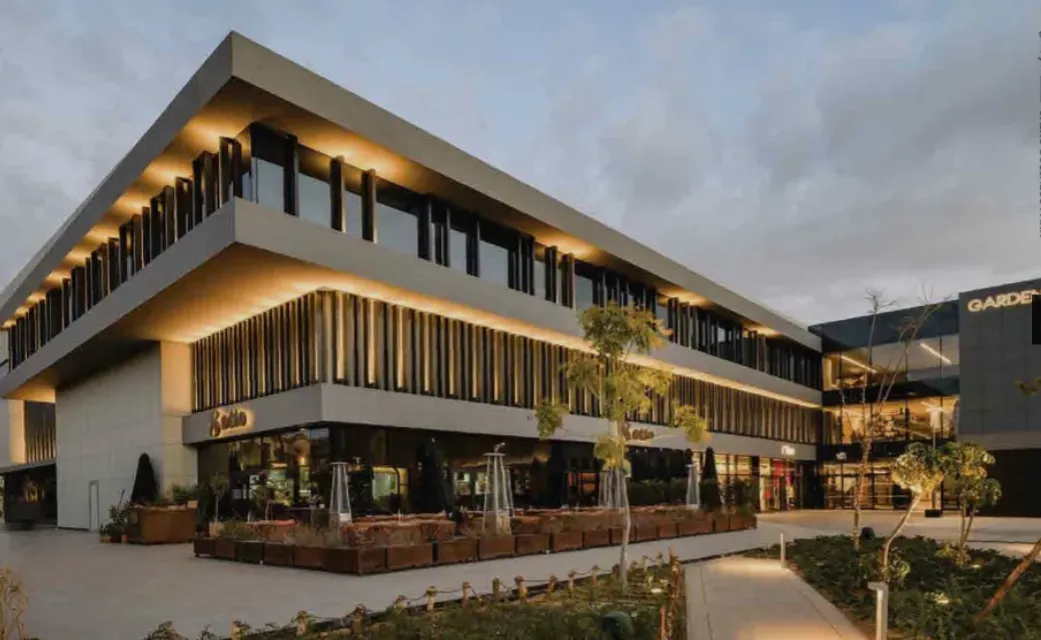 Building for sale in Cairo Business Park in New Cairo of 1300 m² with 0 bedrooms