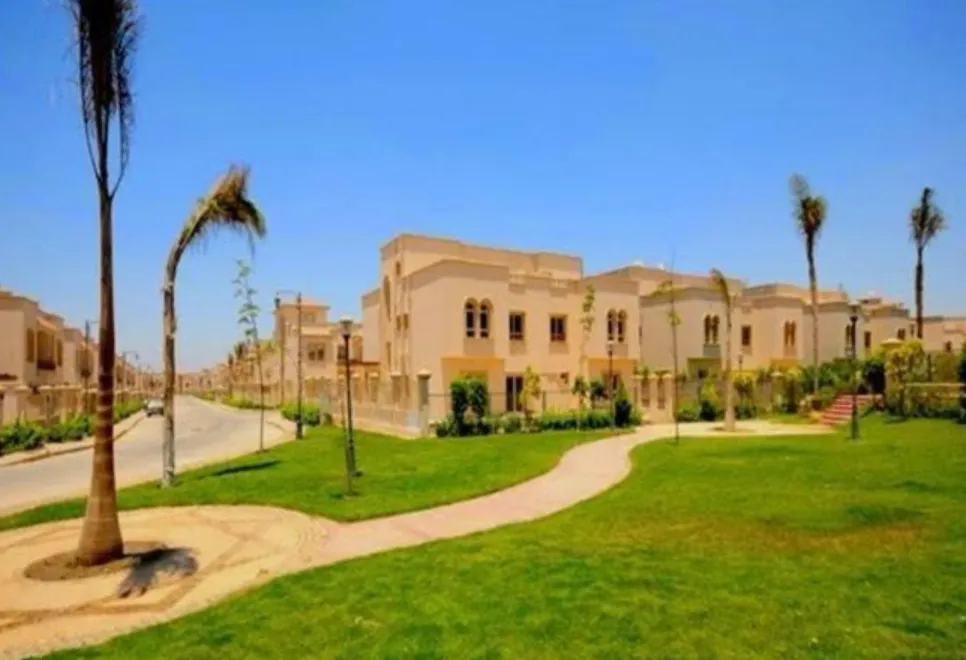 Twinhouse for sale in Greens in El Sheikh Zayed of 235 m² with 3 bedrooms
