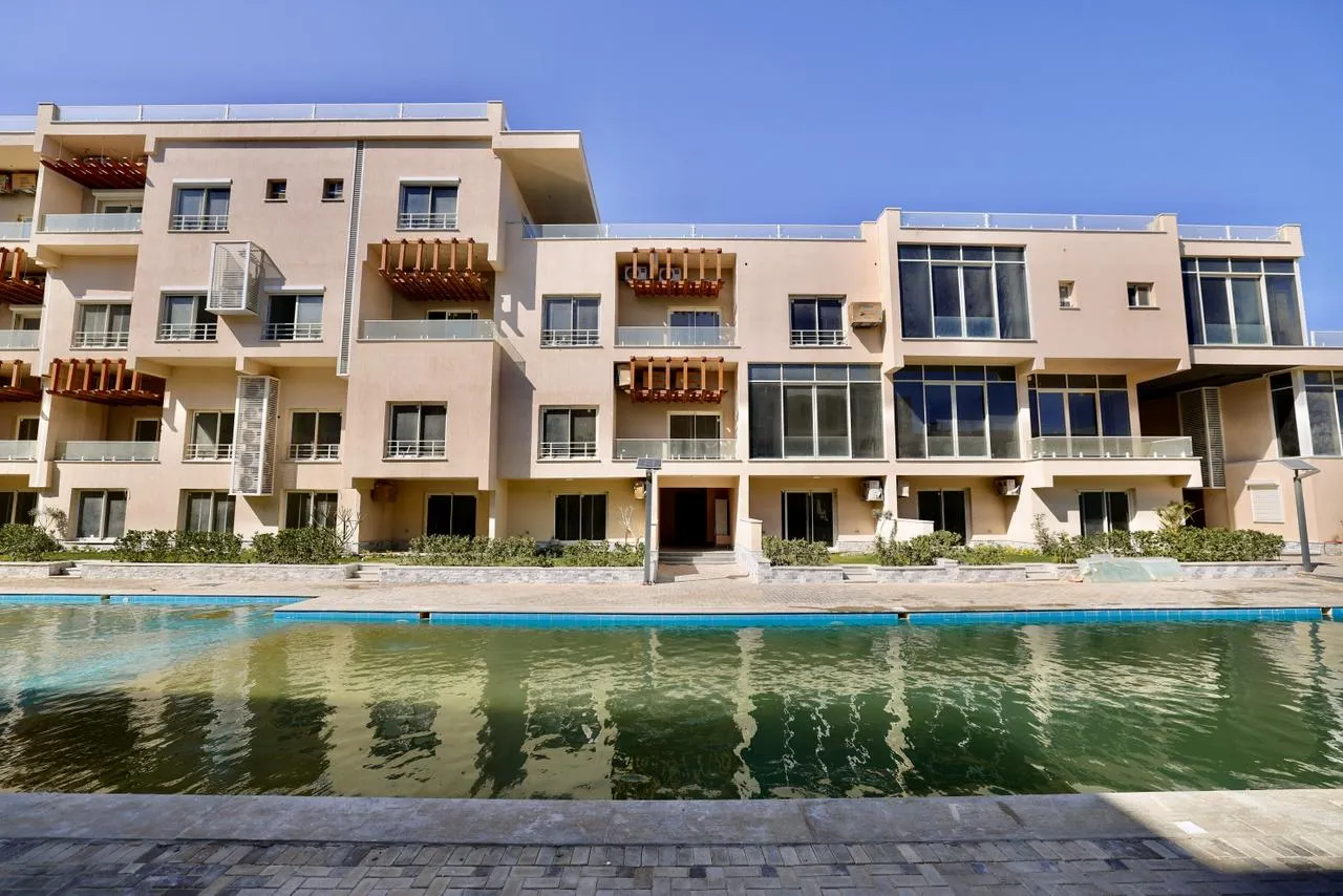 Chalet for sale in Direction White in Ras El Hekma of 106 m² with 2 bedrooms